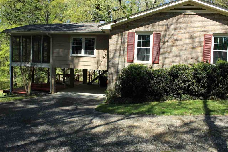 5622 Woodberry Rd, Durham, NC 27707