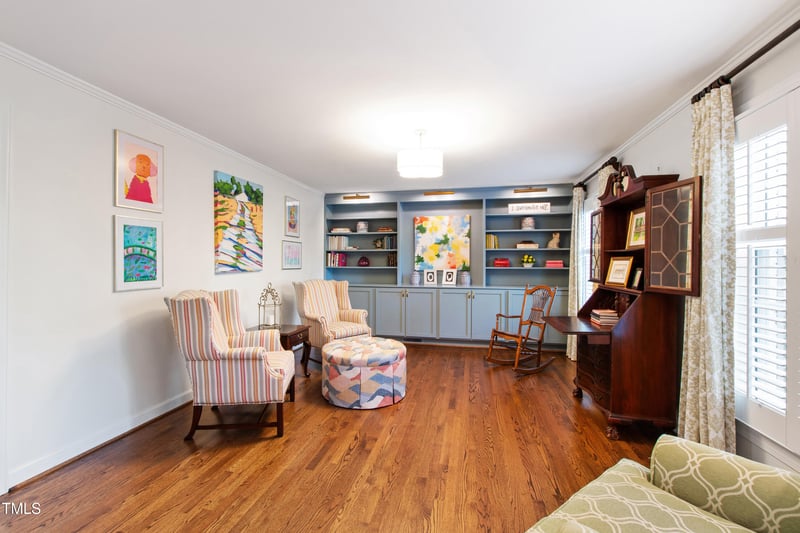 5624 Winthrop Dr, Raleigh, NC 27612