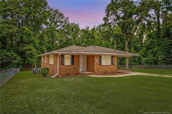 5626 Birch Rd, Fayetteville, NC 28304