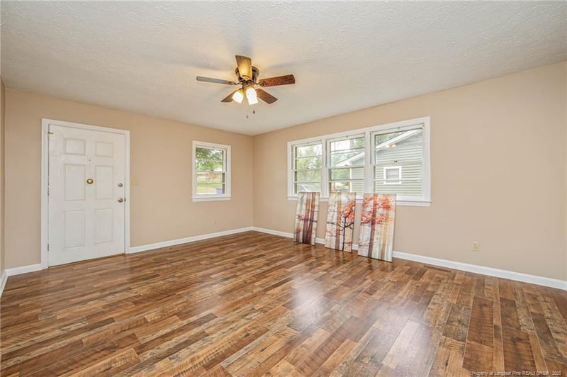 5626 Birch Rd, Fayetteville, NC 28304