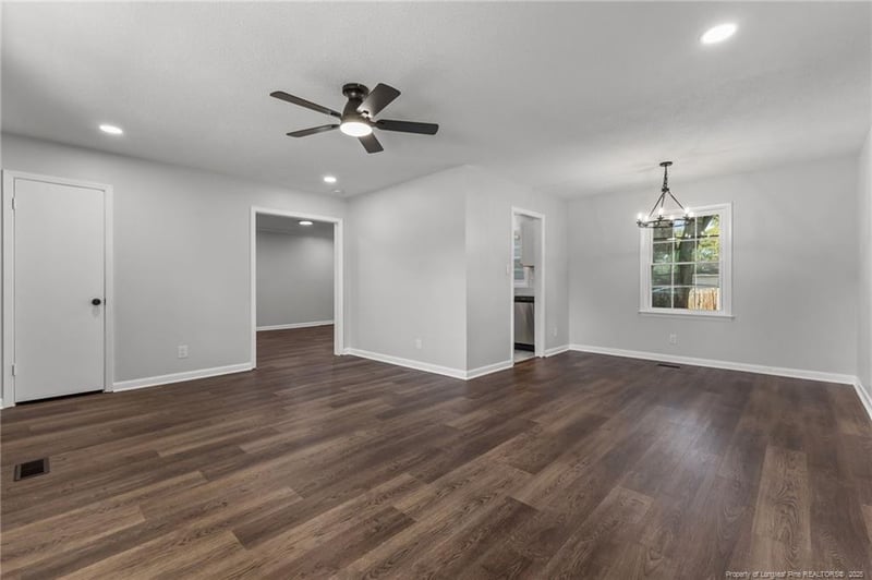 5627 Dodge Dr, Fayetteville, NC 28303