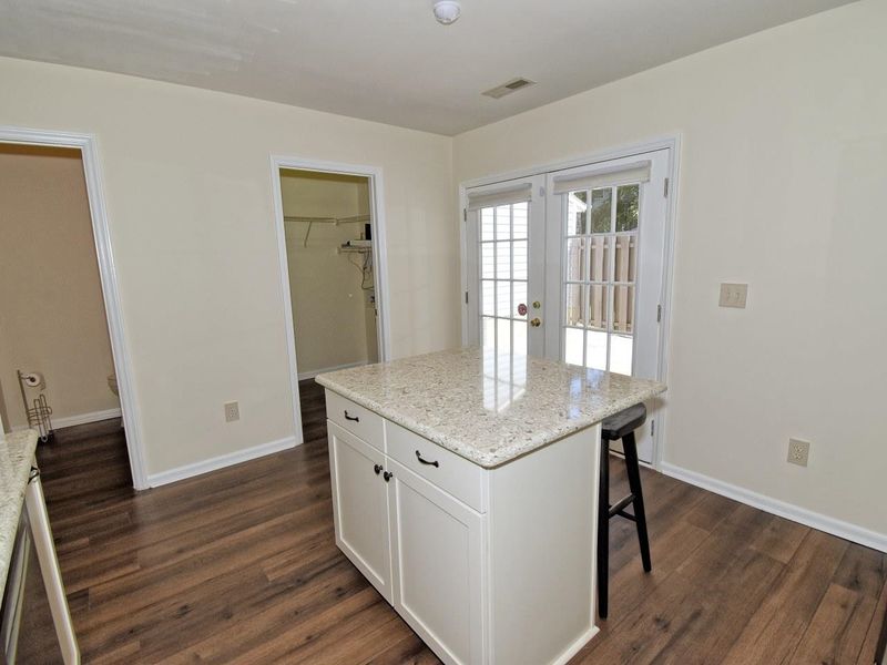 5627 Fieldcross Ct, Raleigh, NC 27610