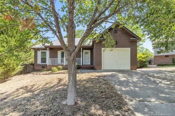5628 Monks Walk Ct, Fayetteville, NC 28311