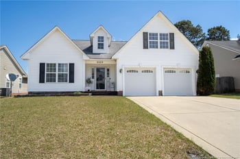 5629 Prestonfield Ln, Hope Mills, NC 28348