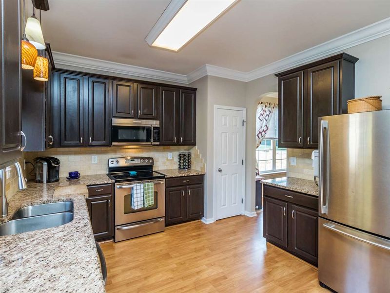5629 Severn Grove Dr, Durham, NC 27703