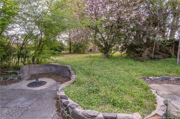 563 Alleghany Rd, Fayetteville, NC 28304