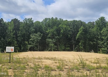 563 Chedworth Dr, Angier, NC 27501