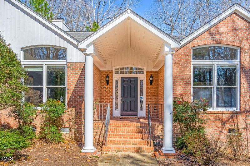 563 Oak Crest Dr, Chapel Hill, NC 27516