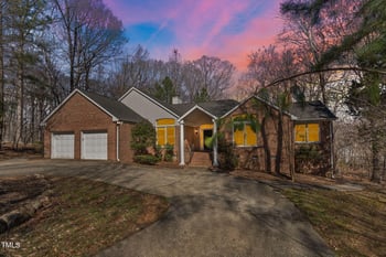 563 Oak Crest Drive Dr, Chapel Hill, NC 27516