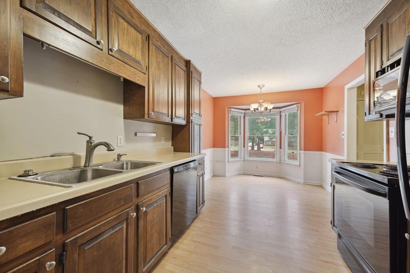 5630 Darrow Dr, Raleigh, NC 27612