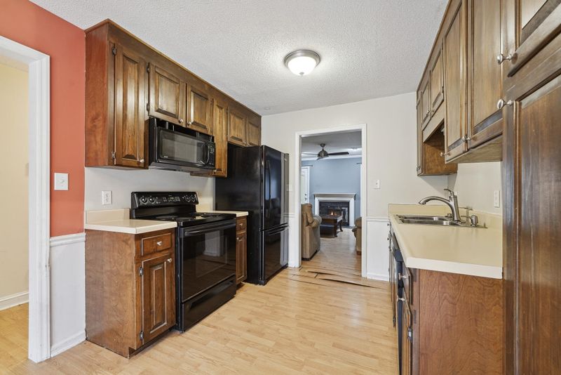 5630 Darrow Dr, Raleigh, NC 27612