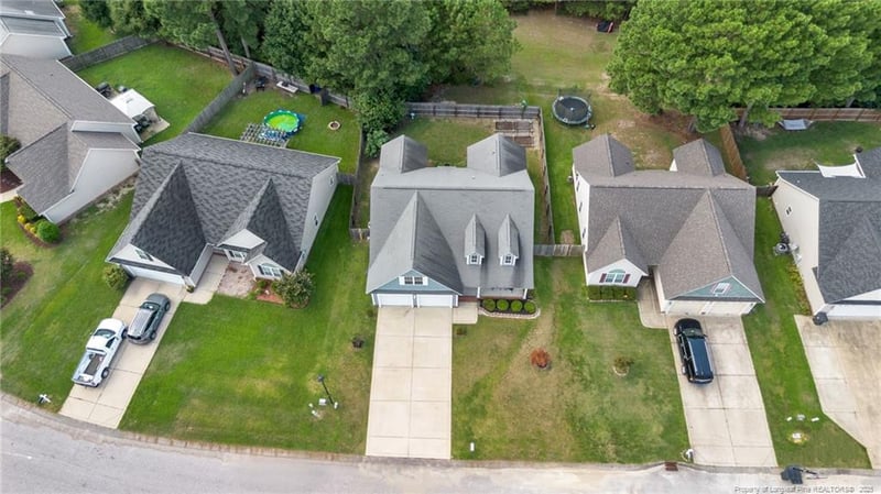 5630 Prestonfield Ln, Hope Mills, NC 28348