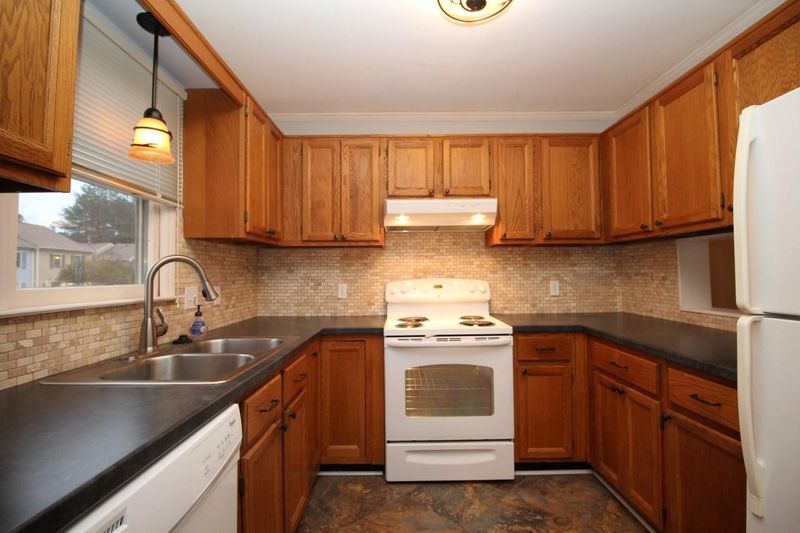 5633 Bridgetowne Way, Raleigh, NC 27609