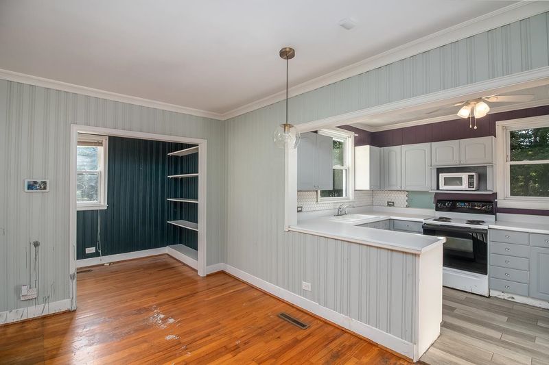 5633 N Roxboro Rd, Durham, NC 27712