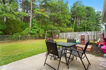 5633 Seafield Ln, Hope Mills, NC 28348