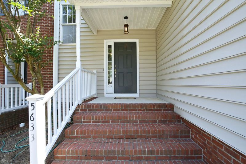 5633 Slide Rock Ln, Raleigh, NC 27613