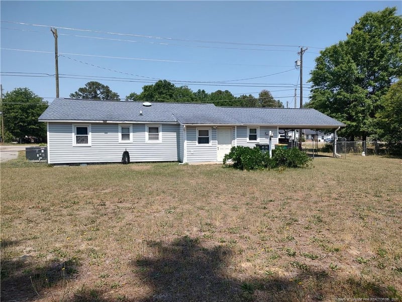5637 Camden Rd, Fayetteville, NC 28306