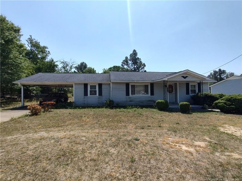 5637 Camden Rd, Fayetteville, NC 28306