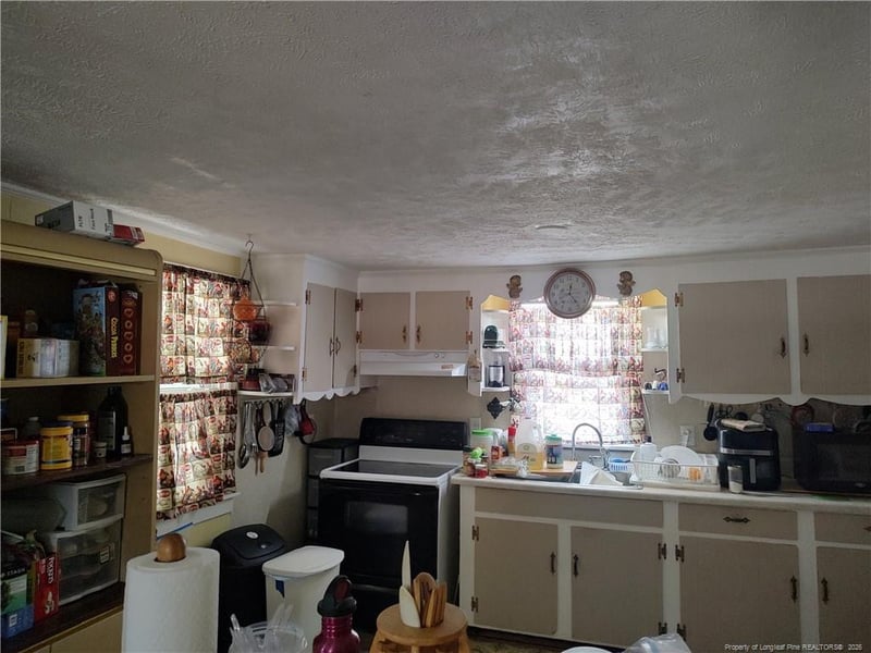 5637 Camden Rd, Fayetteville, NC 28306
