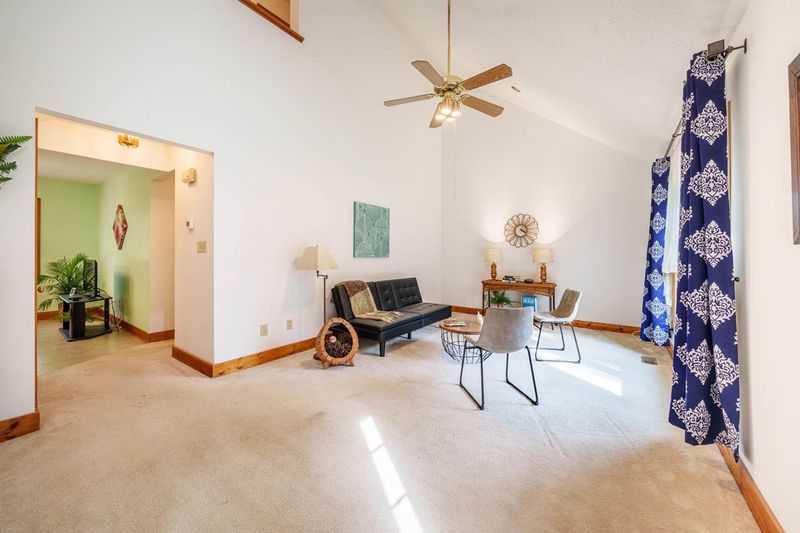 5637 Glenoaks Dr, Durham, NC 27712