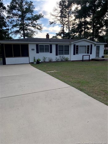 5638 Franklin St, Hope Mills, NC 28348