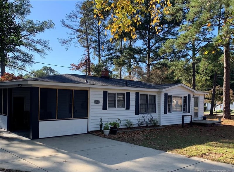 5638 Franklin St, Hope Mills, NC 28348