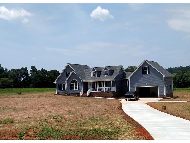5639 Thom Rd, Mebane, NC 27302
