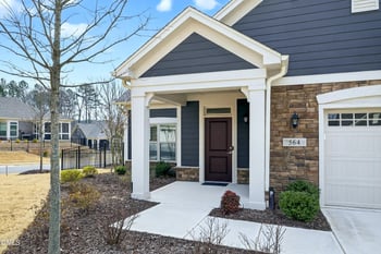 564 Crooked Pine Dr, Cary, NC 27519