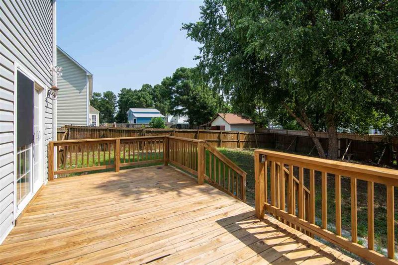 564 Crystal Spring Dr, Sanford, NC 27332