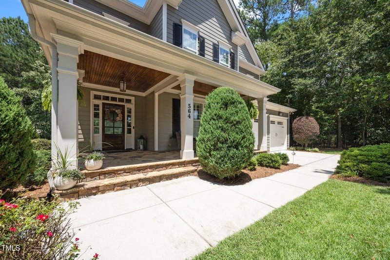 564 Wanderview Ln, Holly Springs, NC 27540