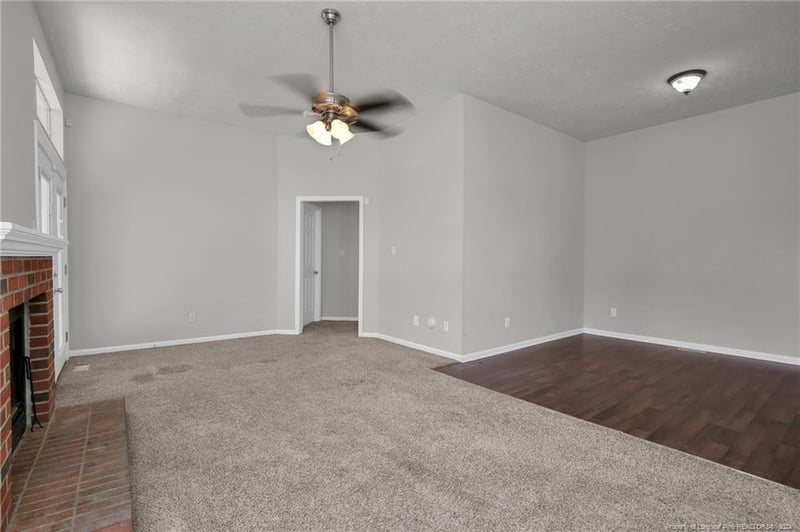 564 Waterbury Dr, Fayetteville, NC 28311