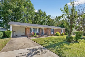 5641 Carson Dr, Fayetteville, NC 28303