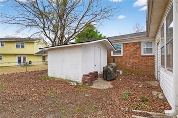 5641 Carson Dr, Fayetteville, NC 28303