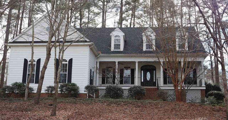 5644 Pine Dr, Raleigh, NC 27606