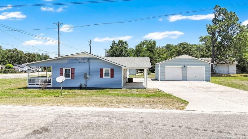 5645 Camden Rd, Fayetteville, NC 28306