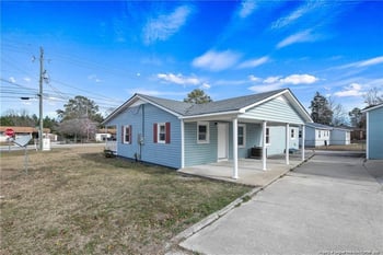 5645 Camden Rd, Fayetteville, NC 28306