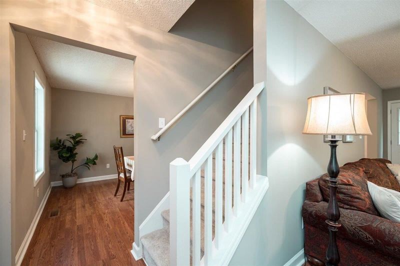 5649 Lighthall Ln, Raleigh, NC 27604