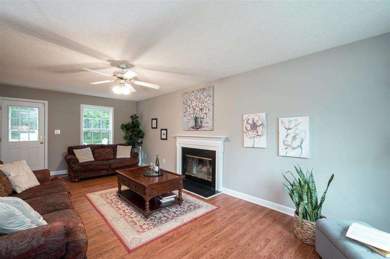 5649 Lighthall Ln, Raleigh, NC 27604