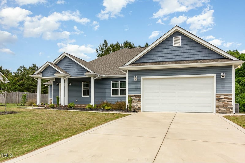 565 Joseph Alexander Dr, Fuquay Varina, NC 27526