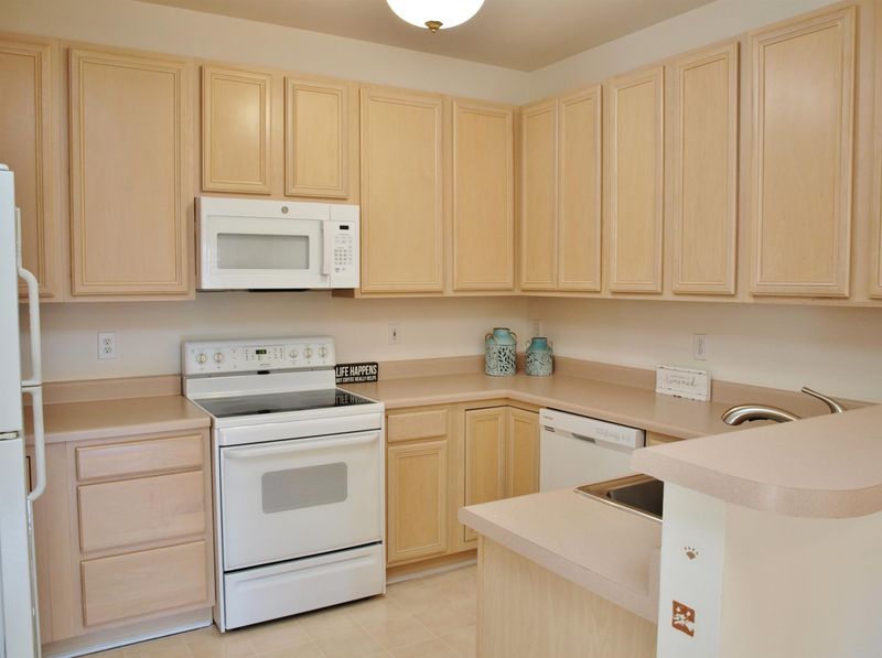5653 Picnic Rock Ln, Raleigh, NC 27613