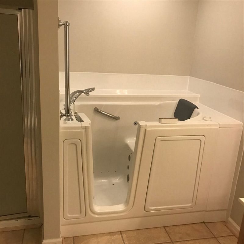 5654 Picnic Rock Ln, Raleigh, NC 27613