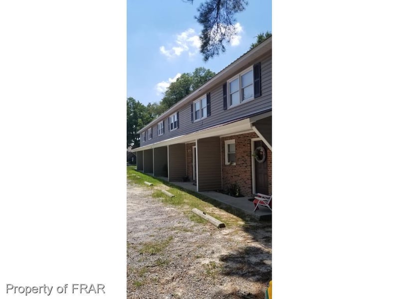 5654 Pope St, Hope Mills, NC 28438