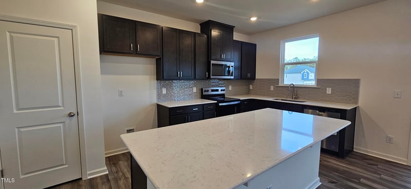 566 John Stark Dr, Fuquay Varina, NC 27526