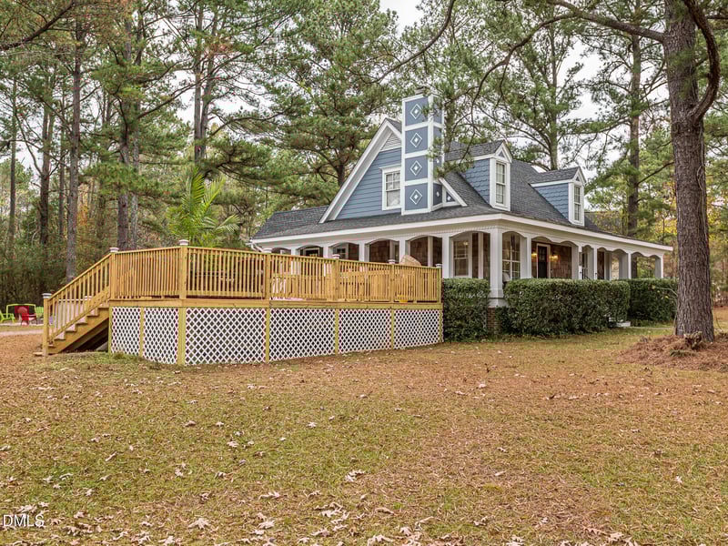 5668 Soft Wind Dr, Fuquay Varina, NC 27526