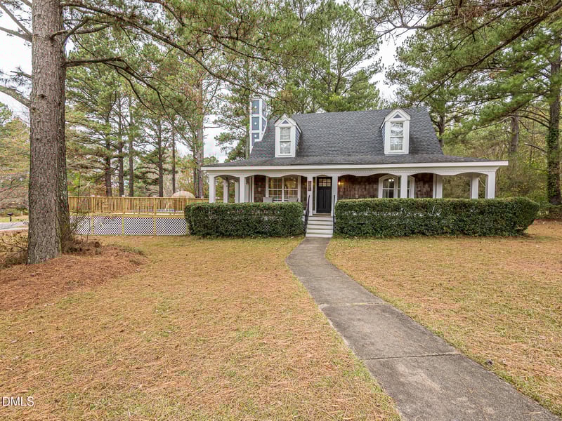 5668 Soft Wind Dr, Fuquay Varina, NC 27526