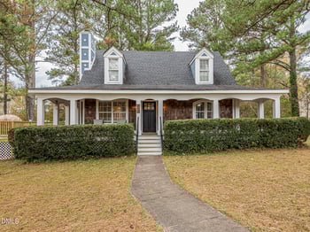 5668 Soft Wind Dr, Fuquay Varina, NC 27526