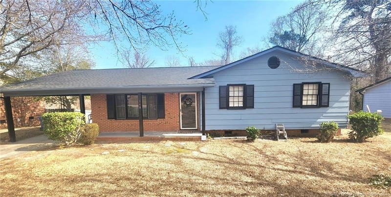 568 Alleghany Rd, Fayetteville, NC 28304