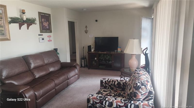 568 Alleghany Rd, Fayetteville, NC 28304