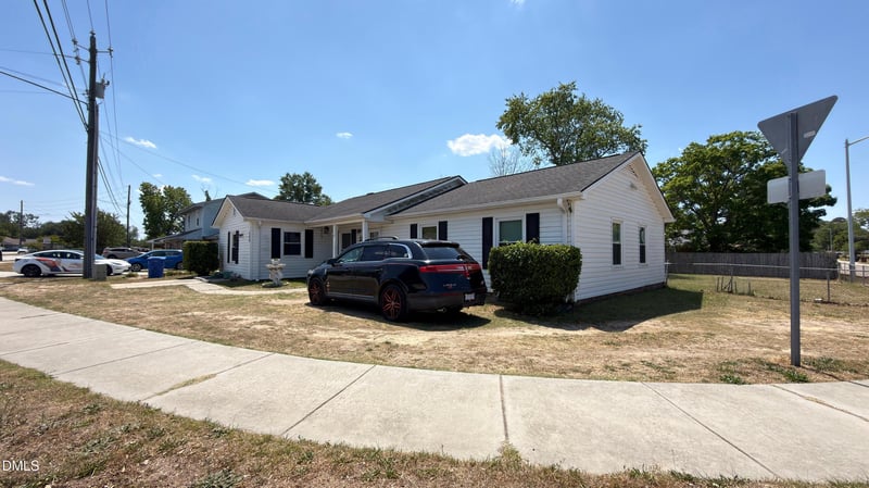 568 Glensford Dr, Fayetteville, NC 28314