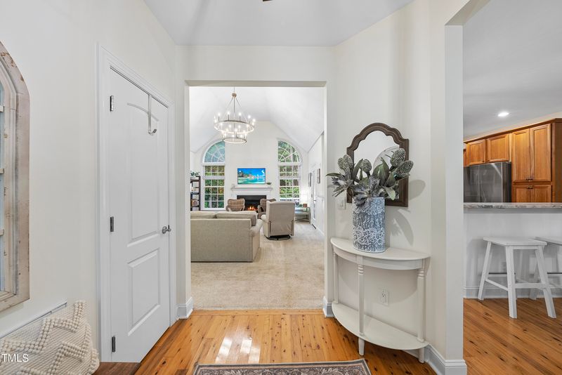 568 Timberknoll Ln, Wake Forest, NC 27587